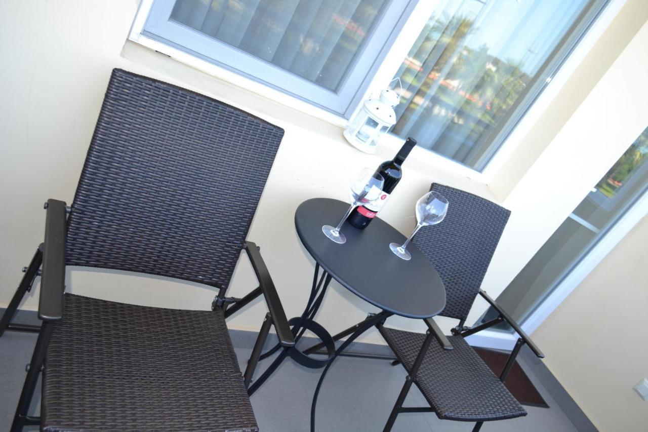 Seaside Luxury Apartment バトゥーミ エクステリア 写真