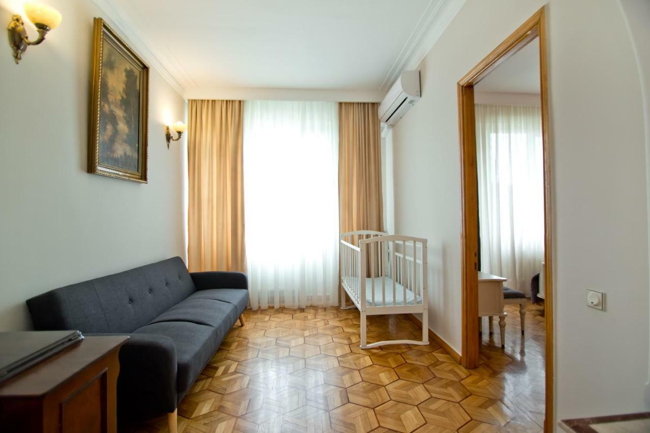 Seaside Luxury Apartment バトゥーミ エクステリア 写真